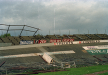 835279 Afbeelding van de sloop van het Stadion Galgenwaard (Stadionplein) te Utrecht.